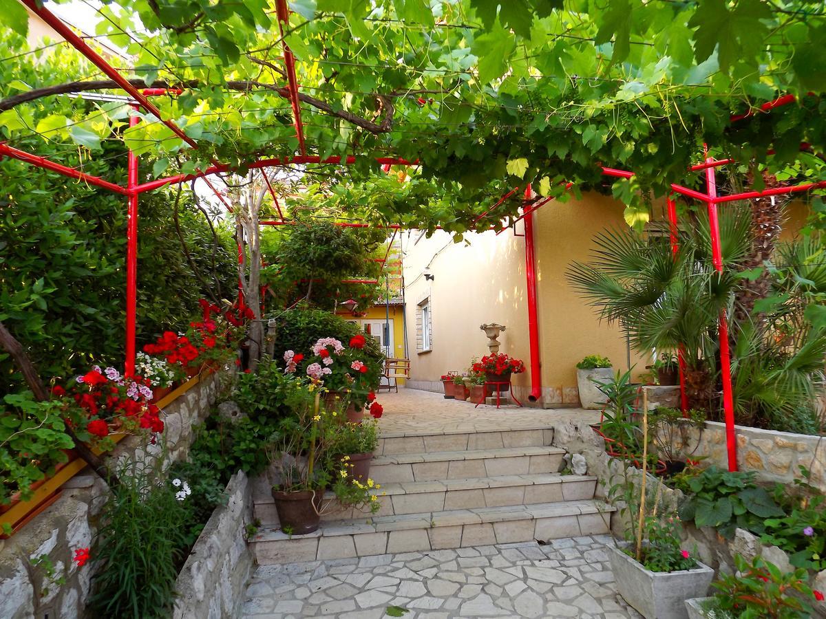נובי ווינודולסקי Apartments Maricic 200 Meters From The Beach מראה חיצוני תמונה