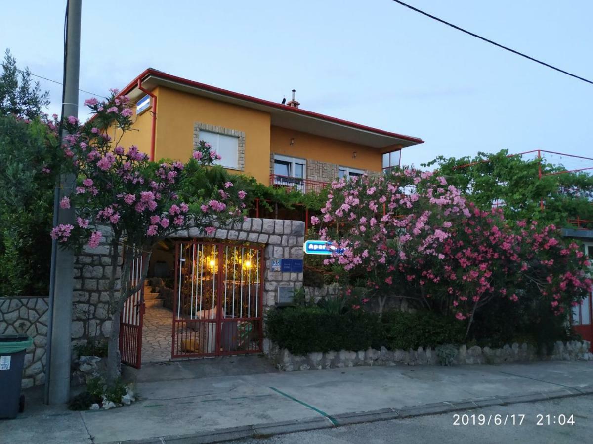 נובי ווינודולסקי Apartments Maricic 200 Meters From The Beach מראה חיצוני תמונה