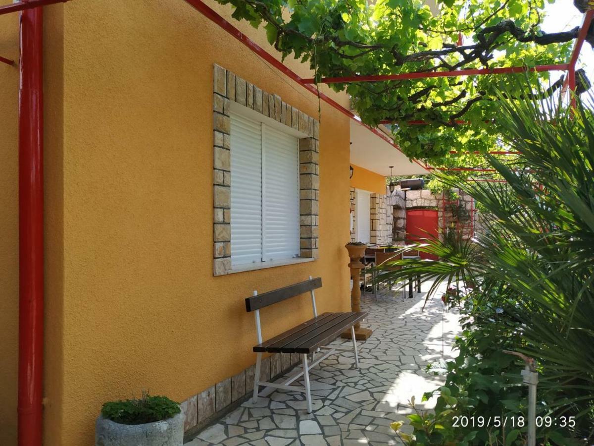 נובי ווינודולסקי Apartments Maricic 200 Meters From The Beach מראה חיצוני תמונה