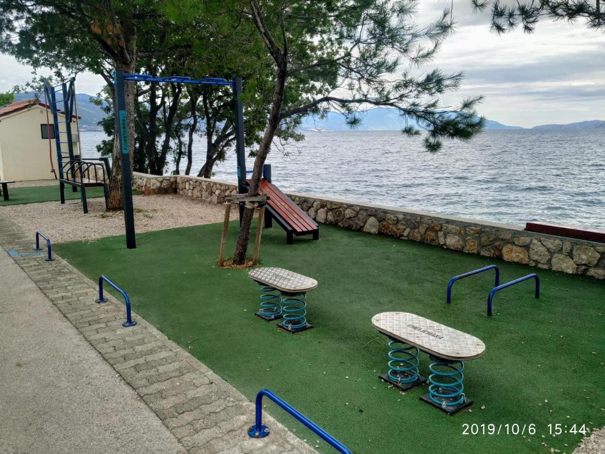 נובי ווינודולסקי Apartments Maricic 200 Meters From The Beach מראה חיצוני תמונה